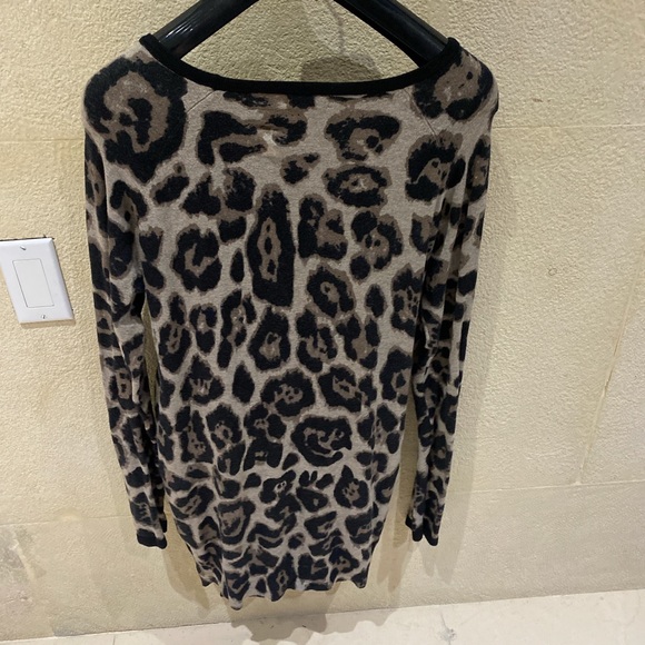 Leopard print sweater - Picture 2 of 4